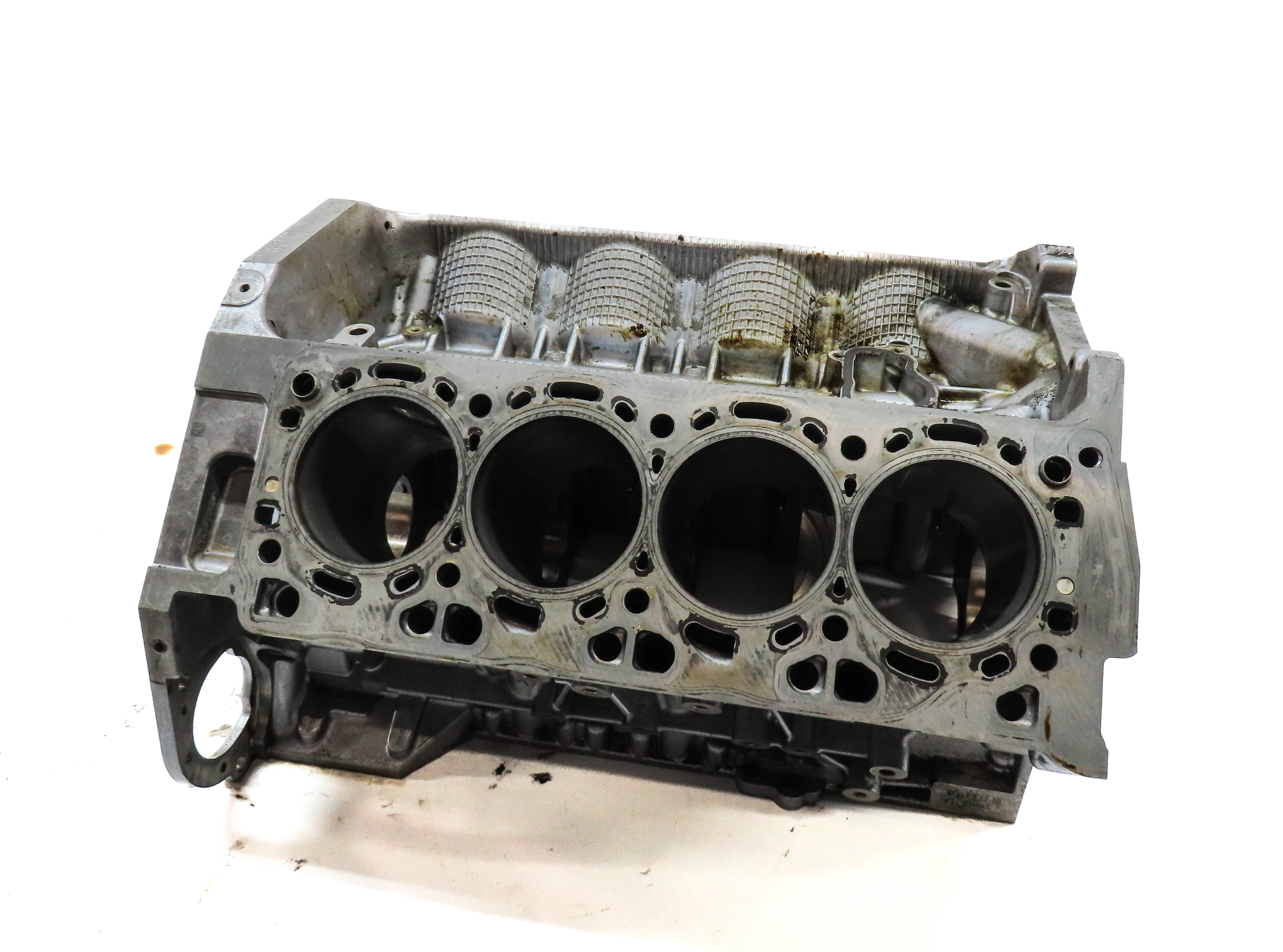 09-14 BMW 550i 550iGT 750i X5 X6 (F01 F06 F07 F10) 4.4L TWIN TURBO ENGINE BLOCK — exact item pictured